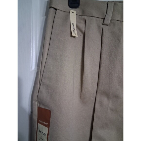 NWT Men's Haggar Work To Weekend Classic Fit Khaki Pants Size 36x30 - Picture 4 of 8